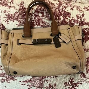 Coach Tan swagger 27 Leather Women's Bag